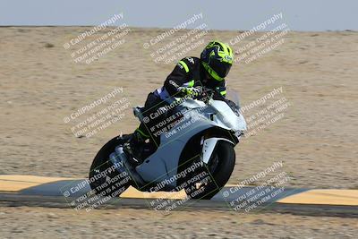 media/Mar-28-2022-Superbike Trackdays (Mon) [[b8603d0f67]]/Open Track Time/Turn 12/